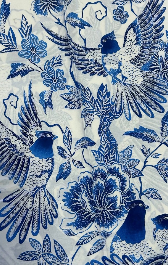 Birds gathered on Trees Porcelain - White