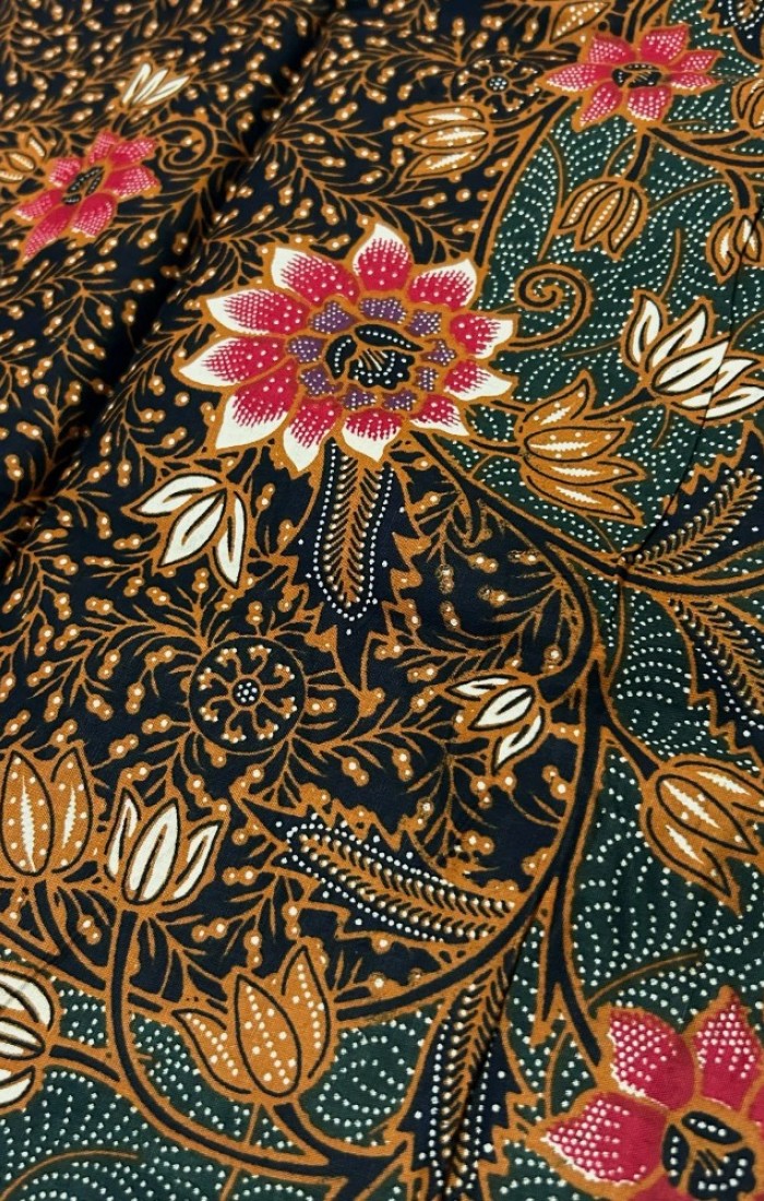 Traditional Flowers Motif Border - Green