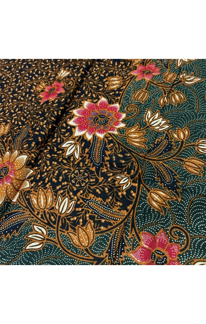 Traditional Flowers Motif Border - Green