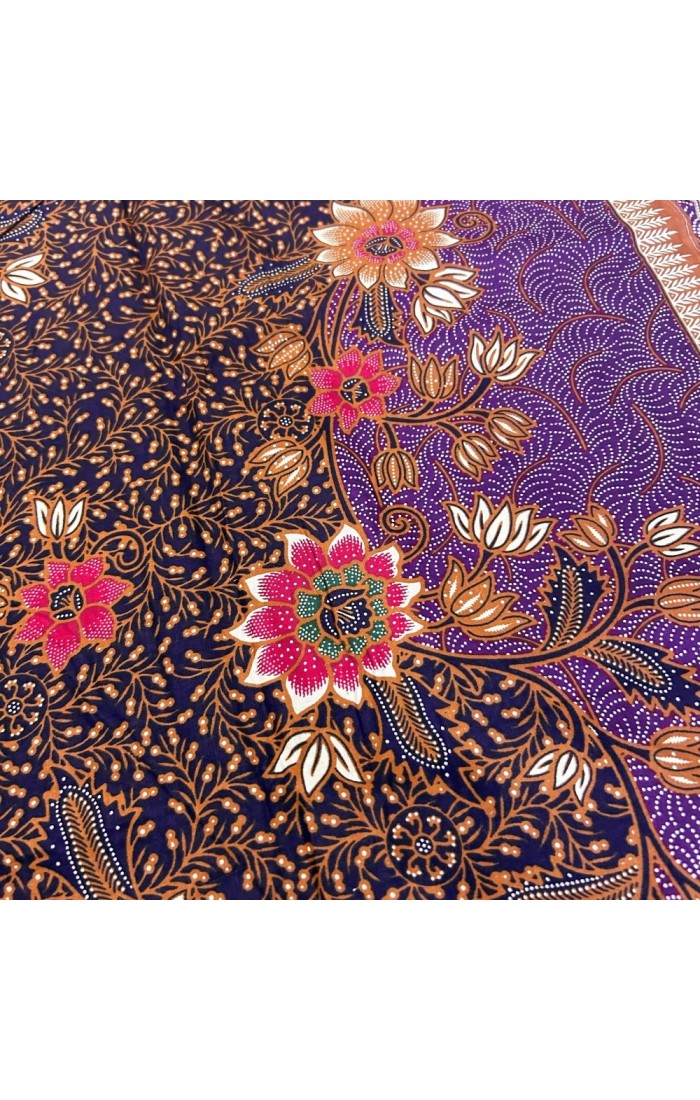 Traditional Flowers Motif Border - Purple